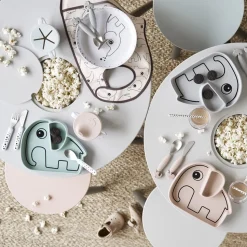 Assiette antidérapante en silicone elphee rose poudré