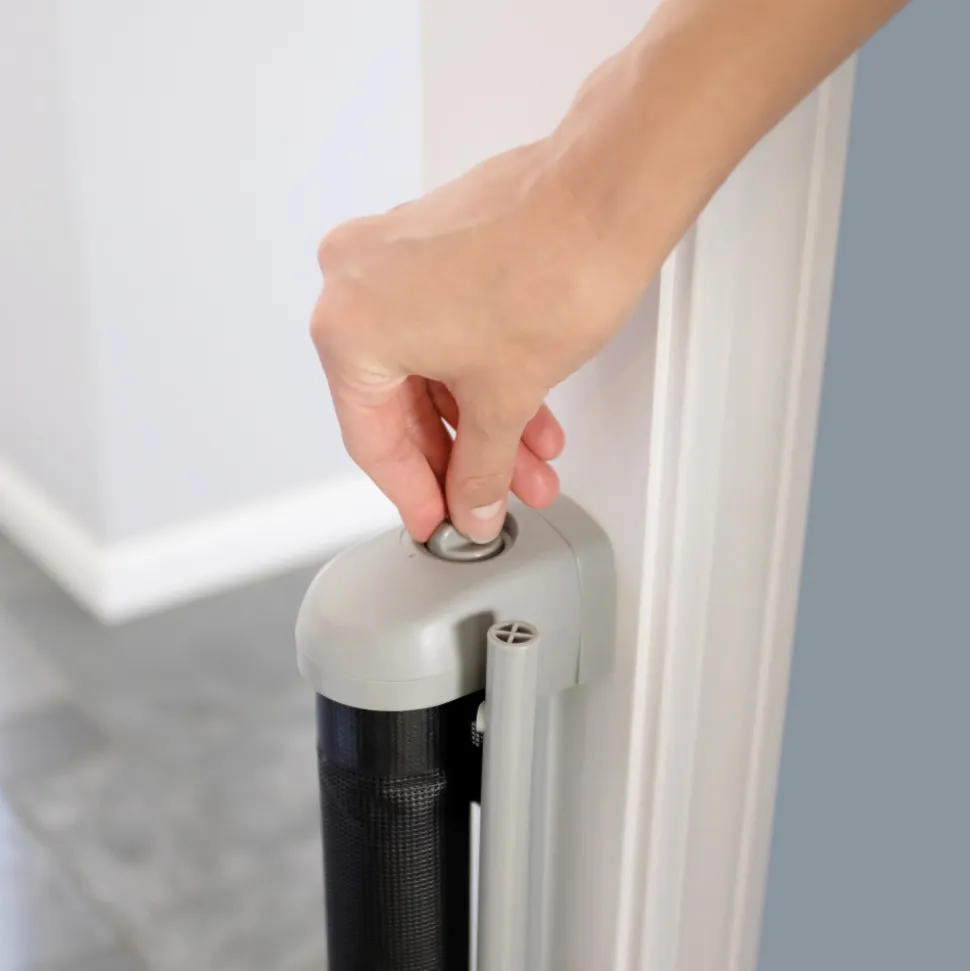Barrière de sécurité enfant , jusqu'à 136 cm, auto lock, retractable, facile à installer