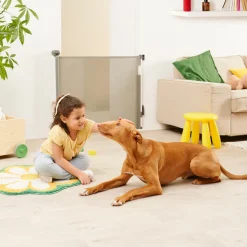 Barrière de sécurité rétractable safe & roll fixation vis extensible jusqu’à 140 cm