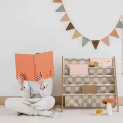Bibliothèque enfant damier beige