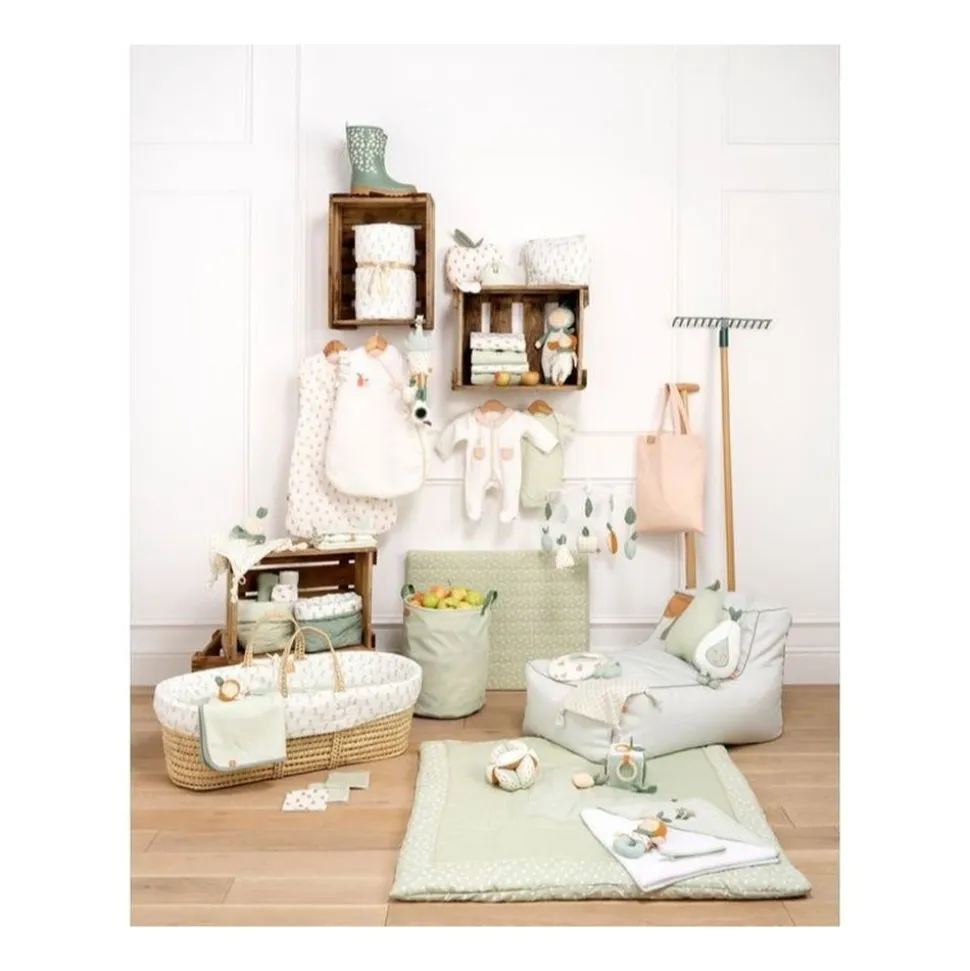 Bonnet et moufles naissance nude botanica