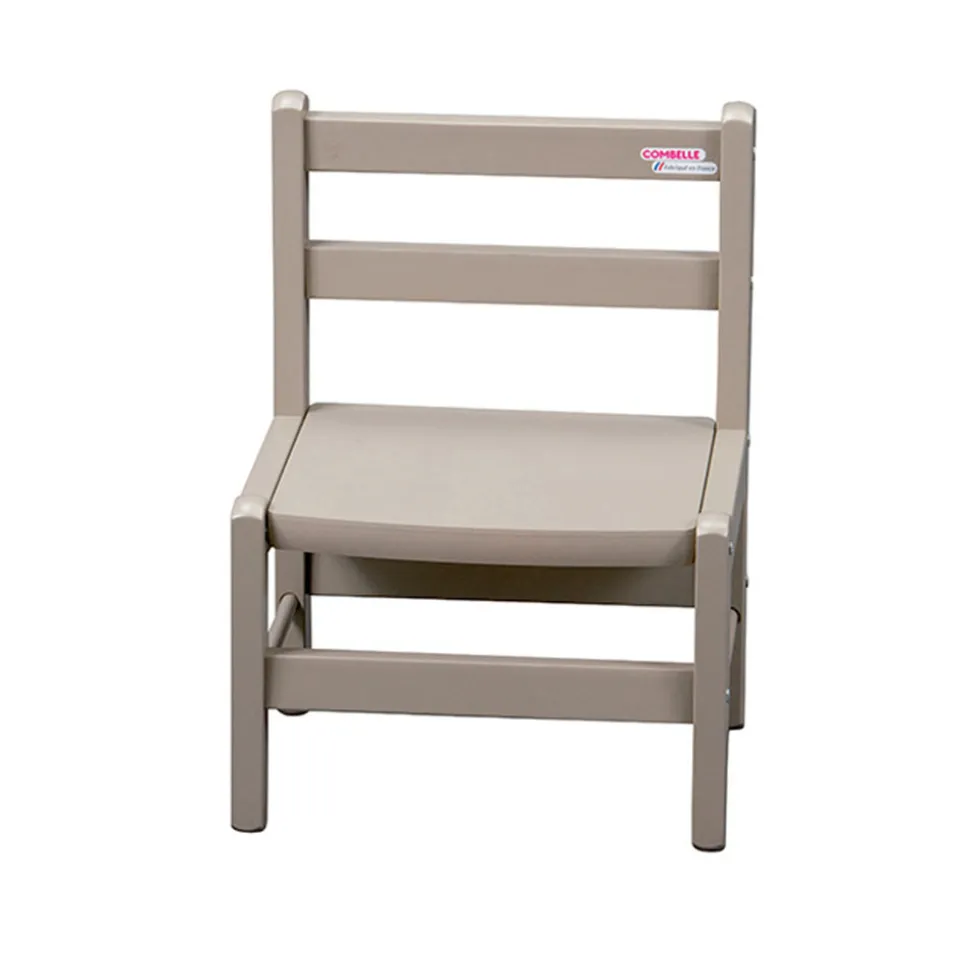 Chaise basse laque gris clair