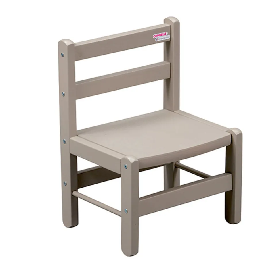 Chaise basse laque gris clair