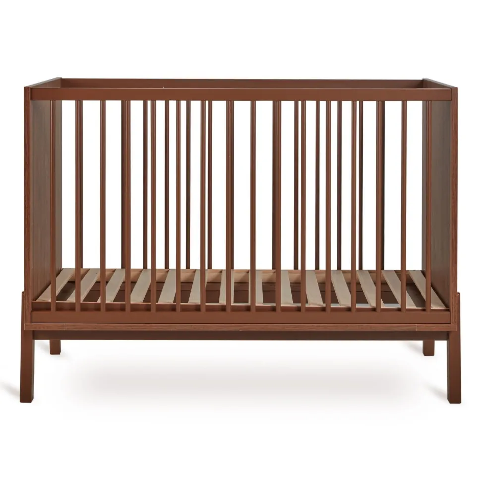 Chambre trio lit bébé 60x120 cm ashi chataignier+commode 3 tiroirs ashi chataignier avec plan à langer+armoire 2 portes ashi chataignier