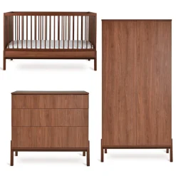 Chambre trio lit bébé 70x140cm ashi chataignier+commode 3 tiroirs avec plan à langer+armoire 2 portes