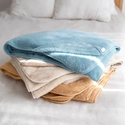 Couverture pour bébé 100 x 140 cm softy turquoise