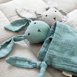 Doudou lange lapin vert de gris mint