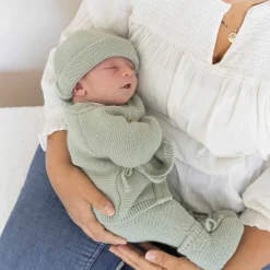 Ensemble naissance bébé brassière, bonnet et chaussons - vert olive