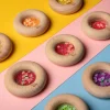 Hochet sensoriel bébé donut en bois raisins