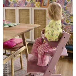 Pack chaise haute tripp trapp hêtre mauve + newborn set