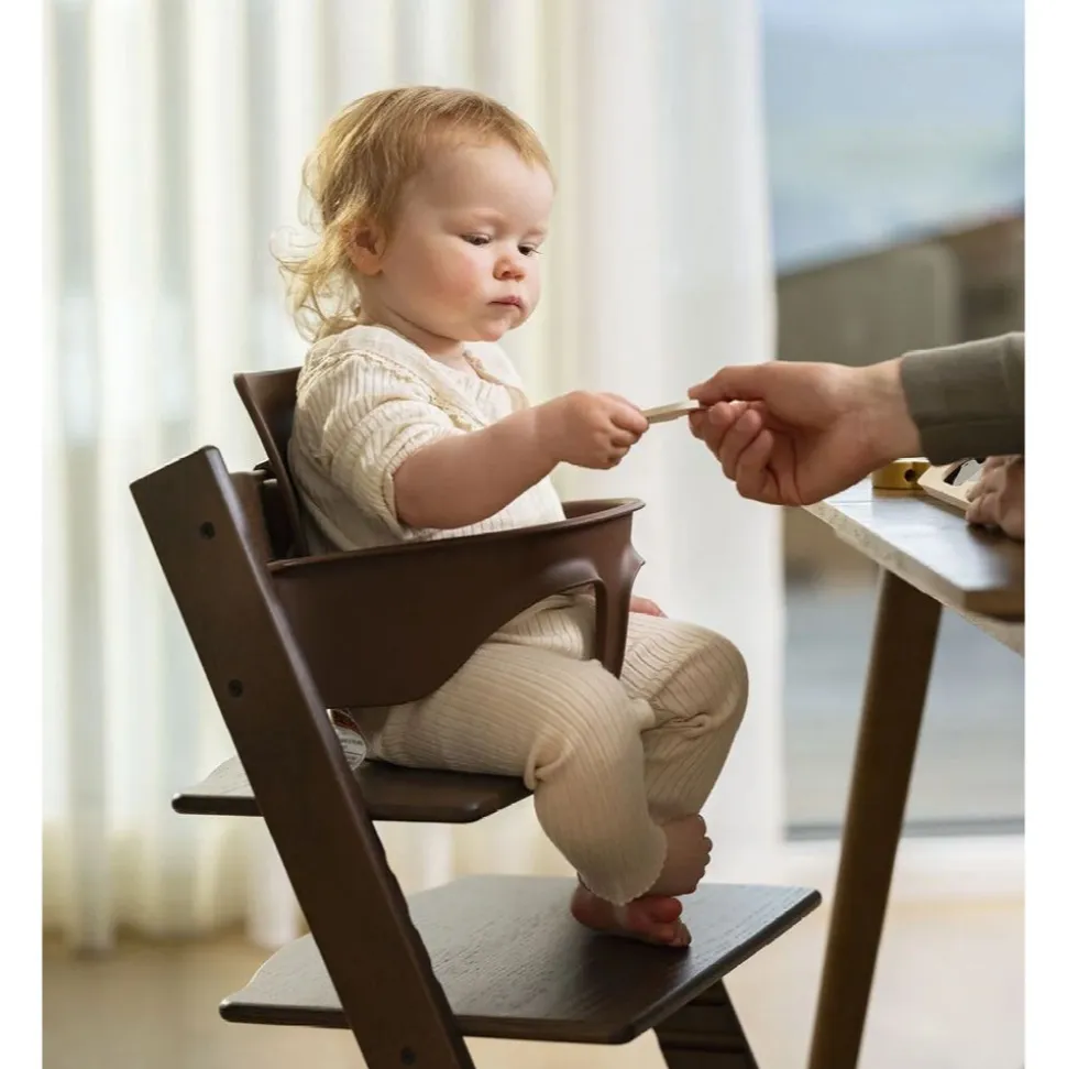 Pack chaise haute tripp trapp + baby set + tablette chêne brun chaud
