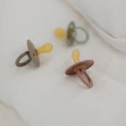 Pack de 2 sucettes colour caoutchouc anatomique 6 mois+ ivory et sage