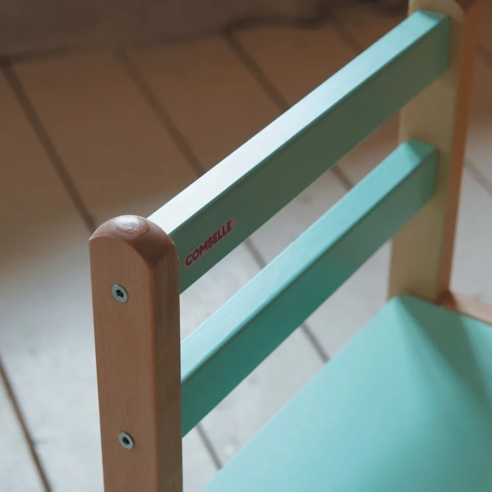 Petite chaise basse enfant louise hybride vert mint