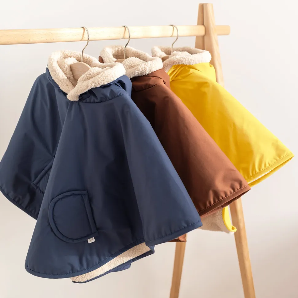Poncho chaud de voyage imperméable jaune