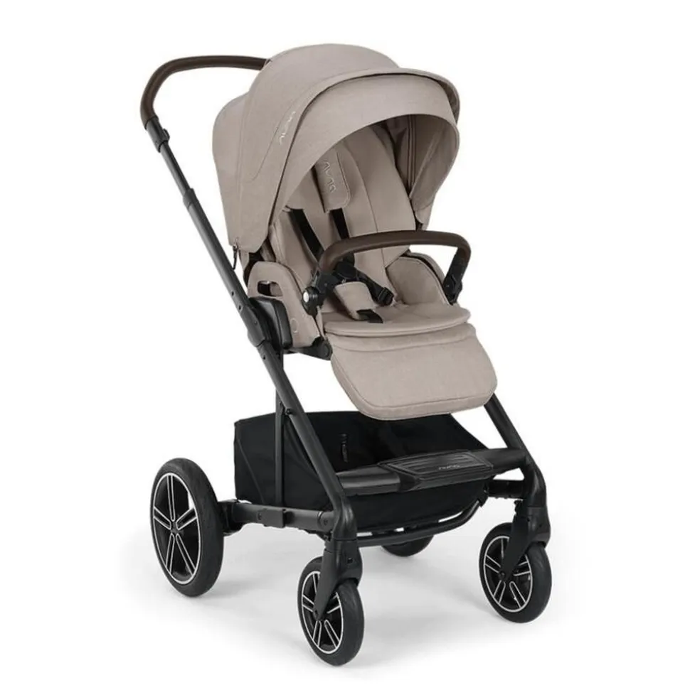 Poussette trio mixx next + siège auto arra flex + nacelle mixx next chateau