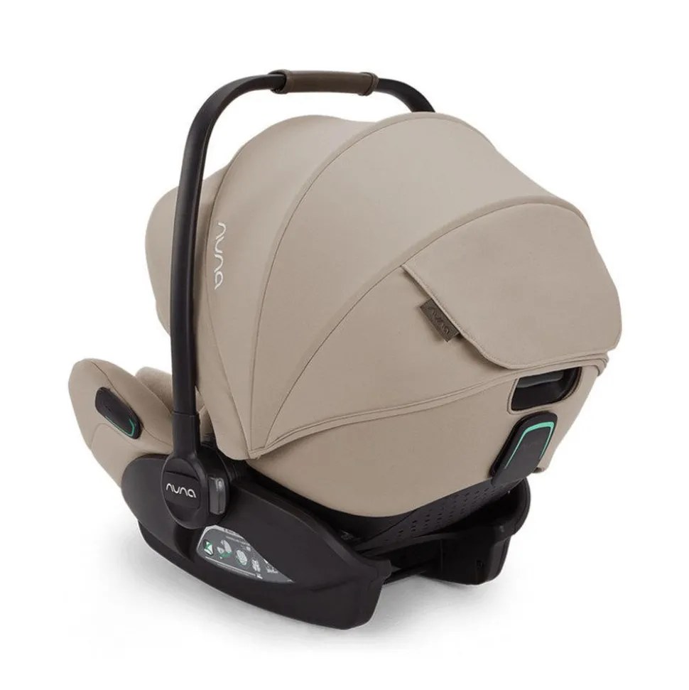 Poussette trio triv next + siège auto arra flex + nacelle lytl chateau
